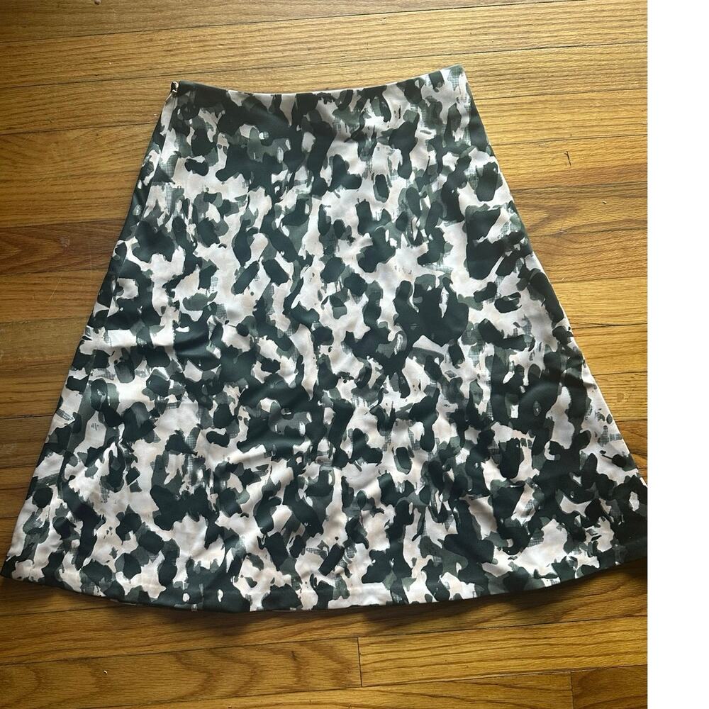 H&M Olive Green & Beige Abstract Camo A-Line Skirt – Size 6